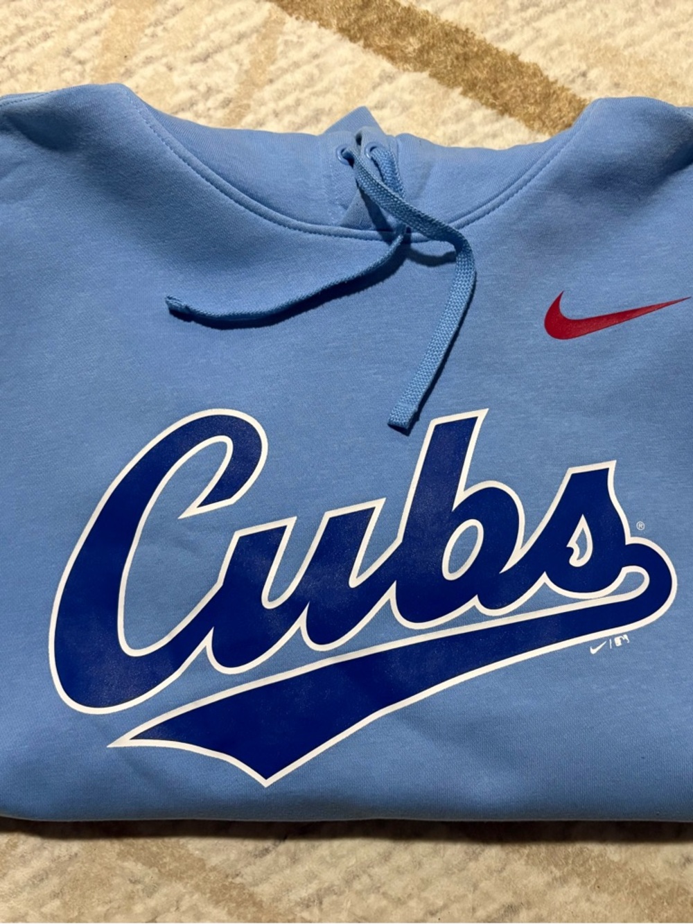 Nike Light Blue Chicago Cubs Hoodie NWOT
